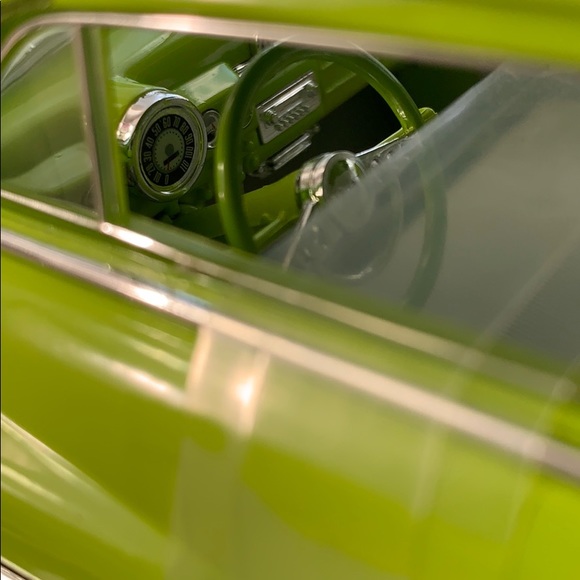 Die Cast Ford Custom Collectable Edsel Ford sig - Picture 16 of 16